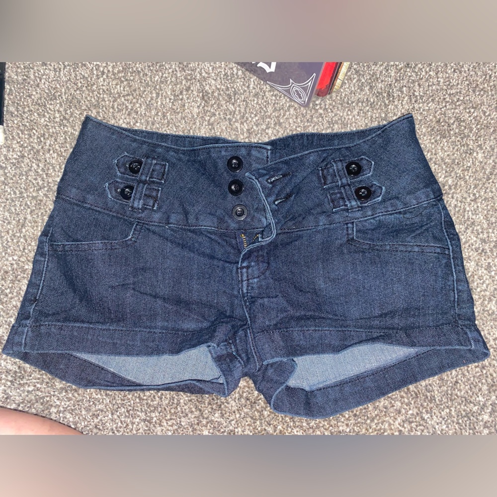 Pasión Highwaisted Jean Shorts